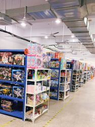 -逝水玩具折扣店