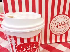 -红宝石·鲜奶小方·海派西点房(南丹店)