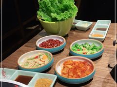 -明洞阿姨·韩式酱蟹烤肉·创意料理(三元桥店)