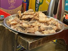 炸过的鱼摆摆-肖肖酸萝卜鱼火锅(总店)