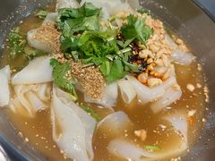 石河子风味凉皮-董小西的凉皮和椒麻鸡(三元桥店)