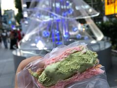 -詹爷爷乌节路街头冰淇淋