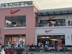 -NIKE上海青浦优选体验店