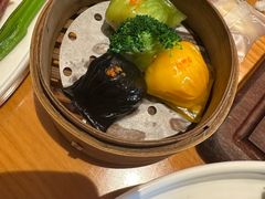 三色珍宝虾饺-粤域茶餐厅