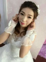 -贺贺新娘造型婚纱店