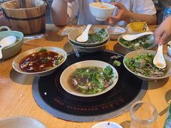 -大众跷脚牛肉馆·非遗传承单位(峨眉山店)