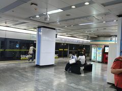 -陆家浜路(地铁站)