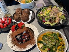 -W COLLECTIVE  DESSERT SHOP