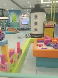 -孩子王童乐园(唐山万达广场店)