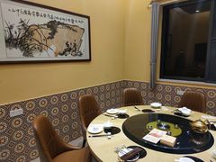-郑猛记石岐鸽主题餐厅(长江店)