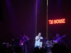 -TZ House音乐现场(来福士中心店)