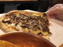 烤牛肉披萨-I HOLIC艾豪丽披萨(KKone店)