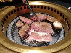 -山川小町·极番烧肉(新地假日广场店)