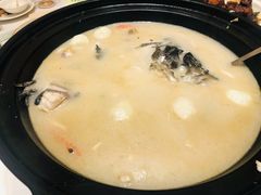 砂锅鱼头-梦都海鲜酒家(万达广场江桥店)