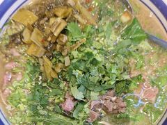 -云阿蛮云南生烫牛肉米线(奉贤路店)