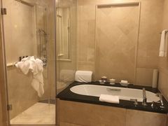 浴室-广州富力丽思卡尔顿酒店