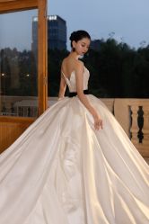 -MISS MIA 婚纱品牌馆