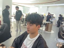 -MOVAN  HAIR莫凡匠人发型屋