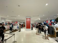 -优衣库(红谷滩万达店)