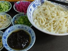 老北京炸酱面-门框胡同百年卤煮(新街口店)