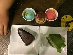 -莓园冰淇淋店