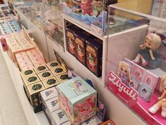 -名创优品(海珠乐峰广场店)