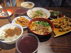 -爆炸头阿姨小四川正宗川味小吃(无任何分店)