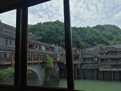 景观位-临江餐馆二楼美食部落
