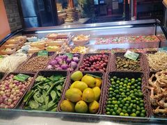 -野山舂·贵州现舂酸汤火锅(鸿通城店)