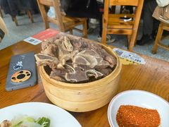 手抓牛大骨-十二道丰味·徐州土菜·烧烤(何山路店)