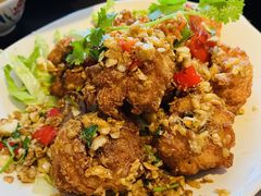 -大头虾越式风味餐厅(光明广场店)