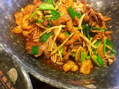 -老滇山寨•云南特色菜•地方菜•民族风情歌舞表演(金碧店)