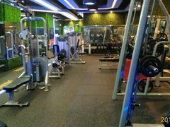 -金港健身游泳(水围店)