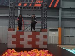 -极限PLAY运动娱乐新世界·团建派对潮玩休闲馆·室内蹦极高空游乐园