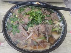 牛肉罩火烧-清真·白家牛肉罩火烧老店(育才街店)