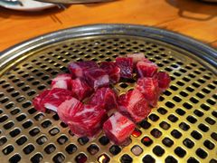 雪花牛肉粒-唯成•韩国炭火烤肉 유성고기