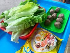 -广味炭炉鸡煲(宝业路分店)