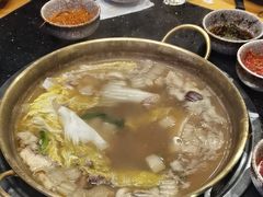 -顶顶汤火牛排火锅·经典铜锅涮肉