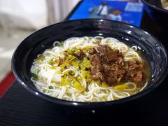 -花溪巷牛肉粉(泉城路店)