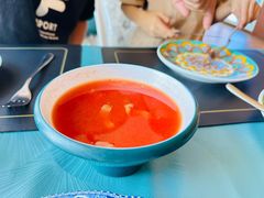 俄式经典红菜汤-圣彼得堡观江俄餐厅(中央大街黑金冠店)