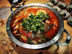 -野山舂·贵州现舂酸汤火锅(鸿通城店)