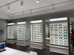 -目艮眼镜SHOWROOM(品牌集合店)