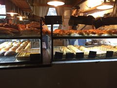 面包甜点陈列柜-仙峰天然面包(迎宾路店)