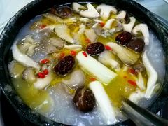 -南渝食府.墨脱石锅松茸鸡