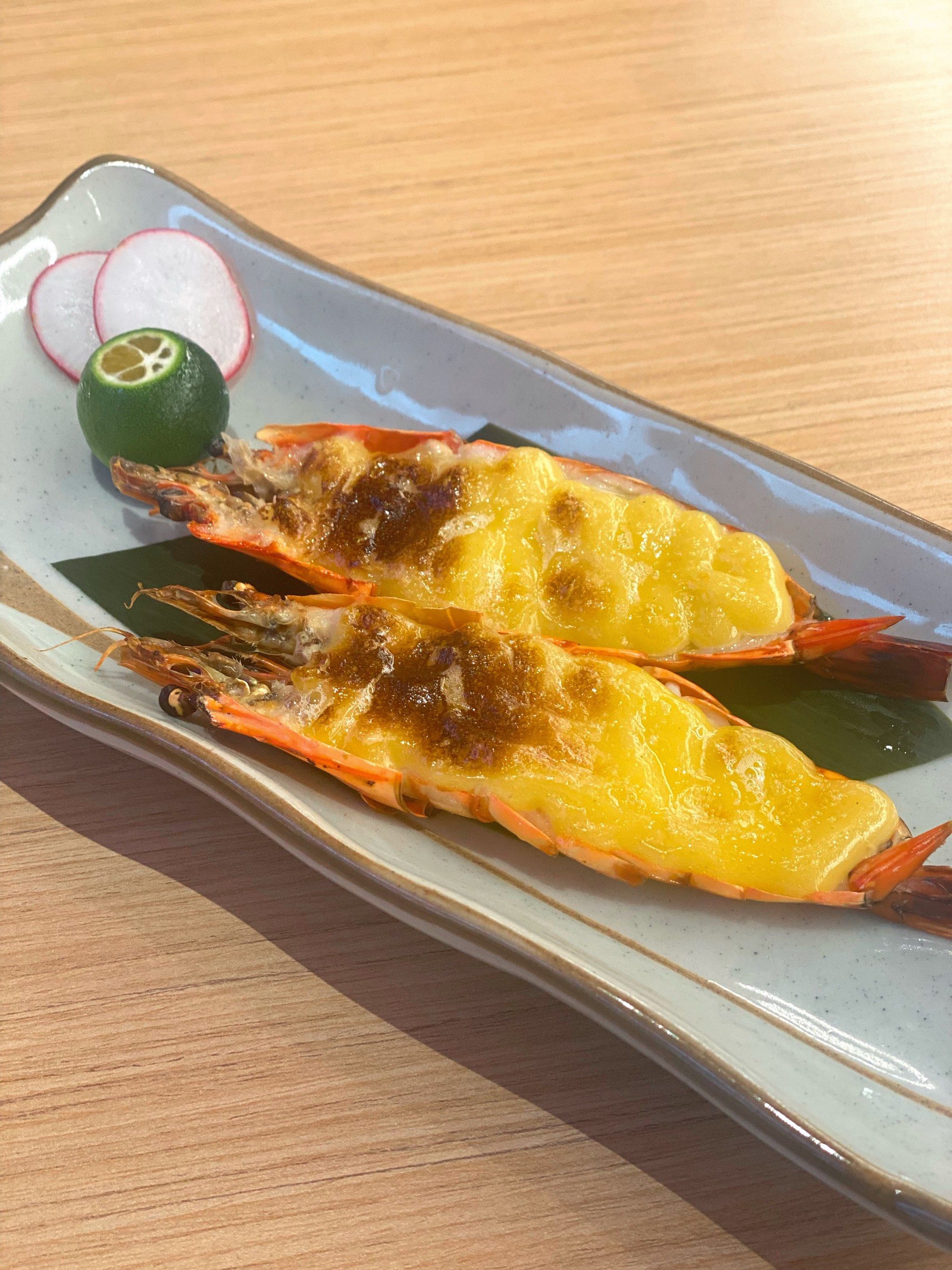 看来去匆匆的"万岁送餐高铁"新干线,推荐甄选寿司拼盘和秘制焗大虾