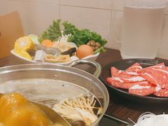 -呷哺呷哺(世贸.工三店)