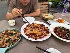 -六福烧烤酒馆(秦隆步行街店)