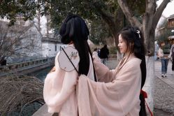 -一揽芳华汉服旗袍体验馆(拙政园店)