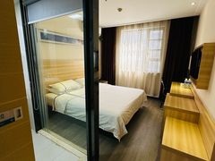 -城市便捷酒店(武汉万象城北湖正街店)