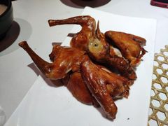 金牌脆皮乳鸽-味可道美食坊(福基路店)